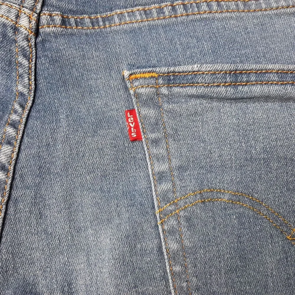 Levis Jeans Mens 34x32 Blue 541 Denim Medium Wash Strauss & Co Casual Preppy